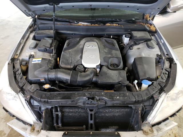 2011 HYUNDAI GENESIS 4. KMHGC4DF2BU129215