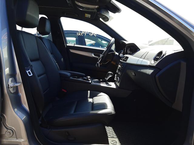 2012 MERCEDES-BENZ C250 WDDGF4HB3CR236478