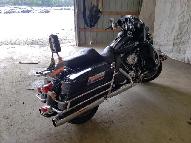 2010 HARLEY-DAVIDSON FLHTCU 1HD1FC415AB604977