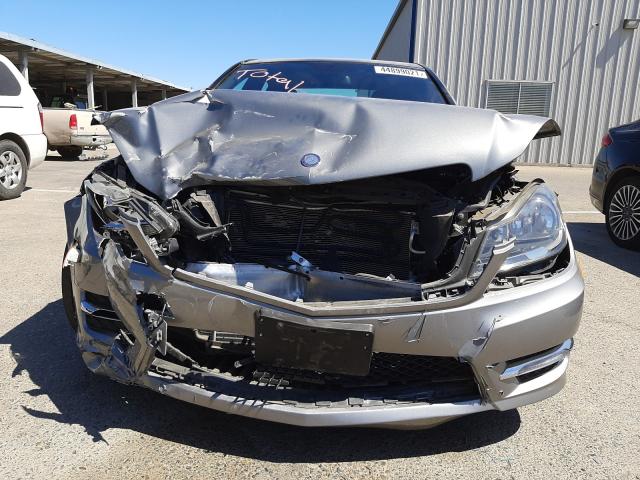 2012 MERCEDES-BENZ C250 WDDGF4HB3CR236478
