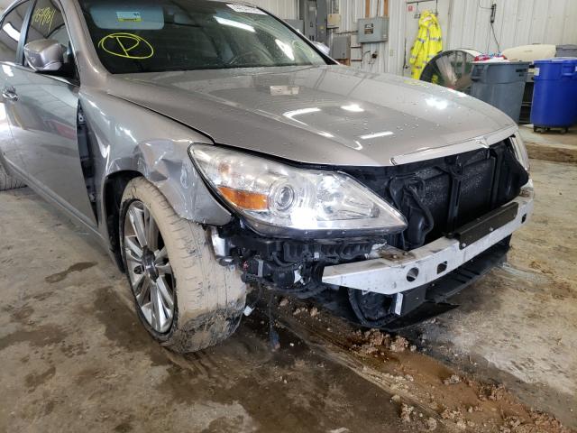 2011 HYUNDAI GENESIS 4. KMHGC4DF2BU129215