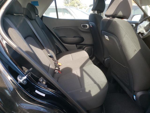 2021 HYUNDAI VENUE SE KMHRB8A31MU077026