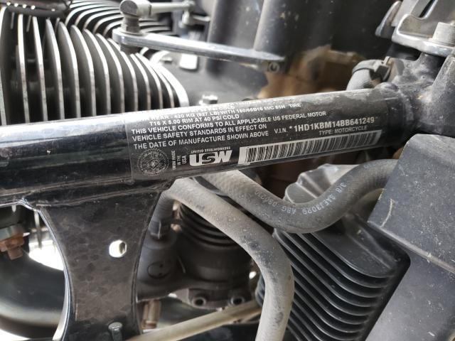 2011 HARLEY-DAVIDSON FLHX 1HD1KBM14BB641249