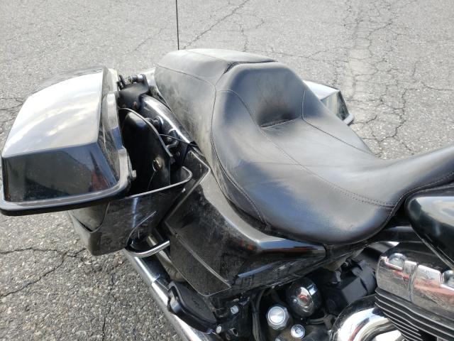 2011 HARLEY-DAVIDSON FLHX 1HD1KBM14BB641249