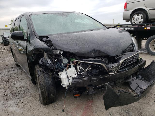 2018 TOYOTA SIENNA SE 5TDXZ3DCXJS951458
