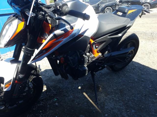 2020 KTM 890 DUKE R VBKTU9401LM800446
