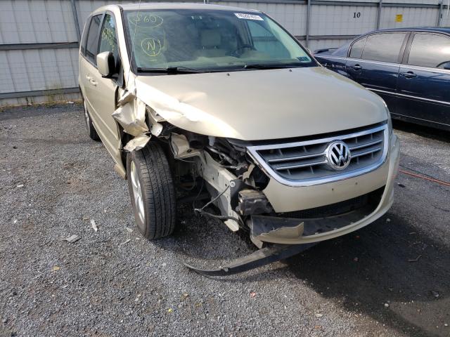 2010 VOLKSWAGEN ROUTAN SEL 2V4RW5DX1AR333587