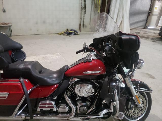 2011 HARLEY-DAVIDSON FLHTK 1HD1KEM18BB628165