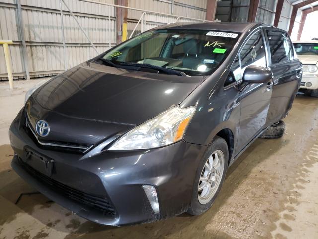 Prius v 2014