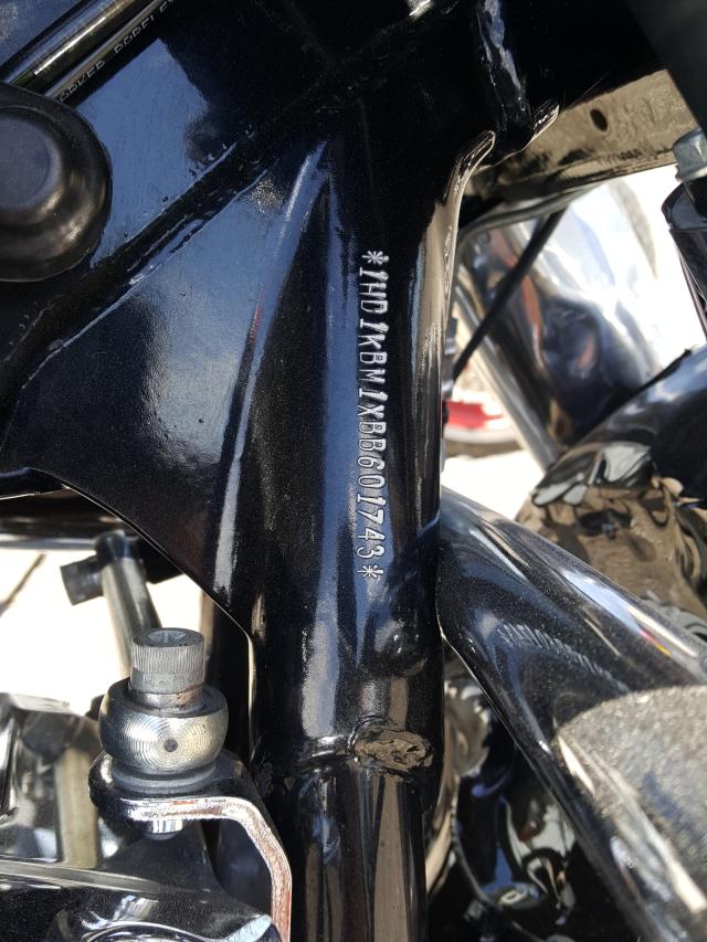 2011 HARLEY-DAVIDSON FLHX 1HD1KBM1XBB601743