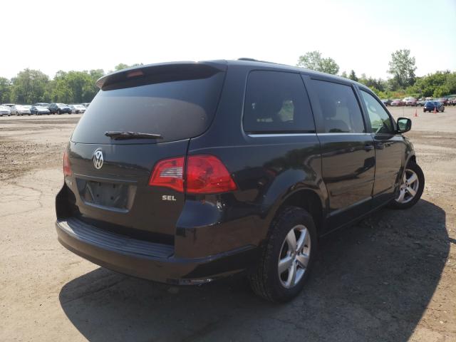 2011 VOLKSWAGEN ROUTAN SEL 2V4RW5DG8BR643110