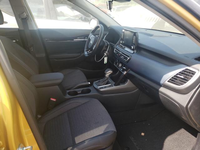 2021 KIA SELTOS S KNDEUCAA2M7116073