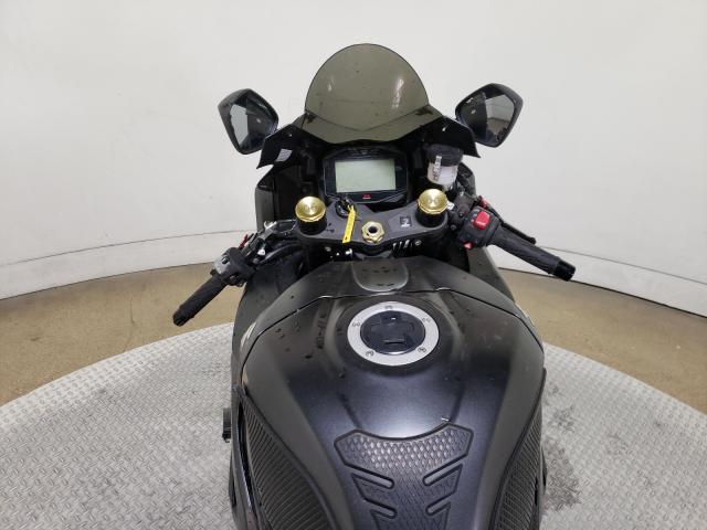 2018 SUZUKI GSX-R1000 JS1DM11B8J2100164