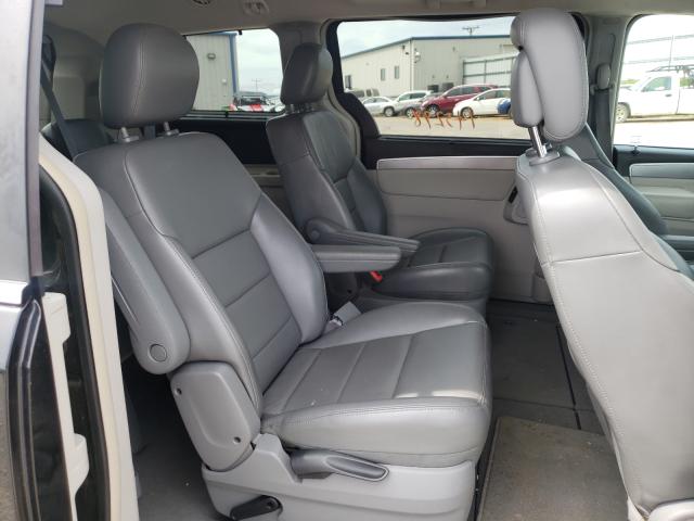 2010 VOLKSWAGEN ROUTAN SEL 2V4RW5DX7AR280216