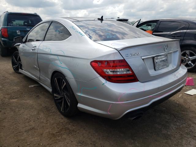 2013 MERCEDES-BENZ C250 WDDGJ4HB9DG046048