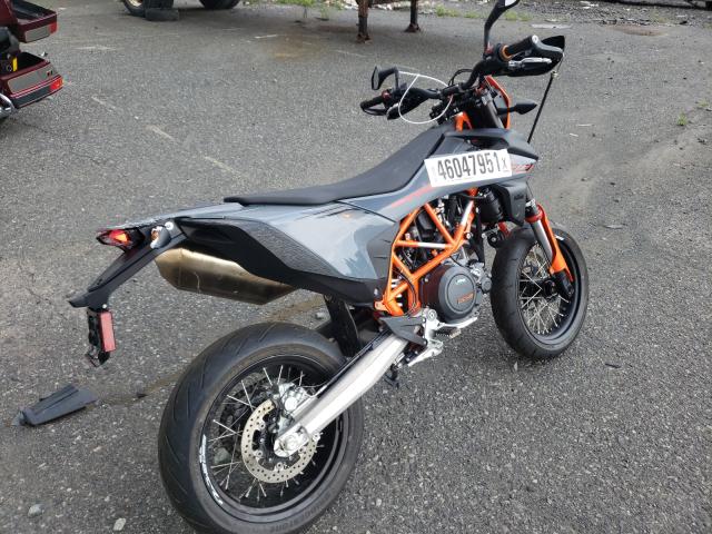 2021 KTM 690 SMC R VBKLSV402MM709105