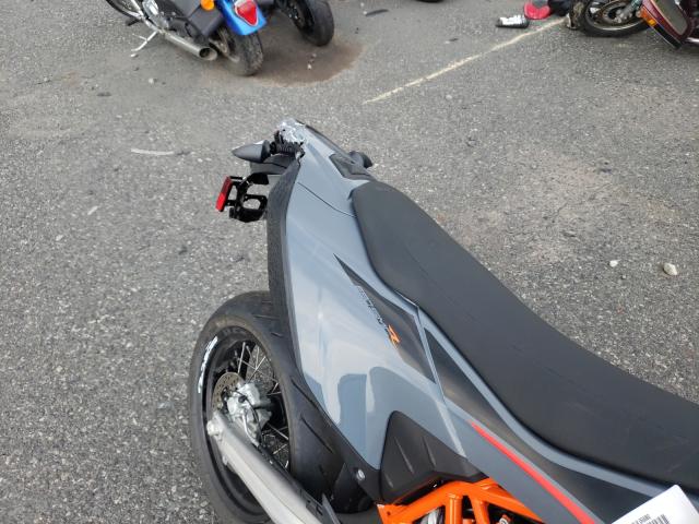 2021 KTM 690 SMC R VBKLSV402MM709105