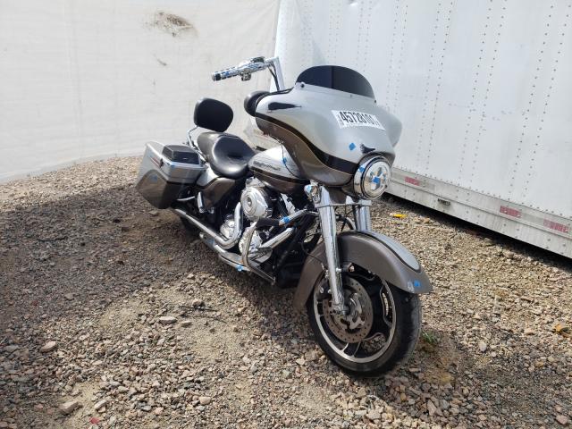 2011 HARLEY-DAVIDSON FLHX 1HD1KBM15BB665110