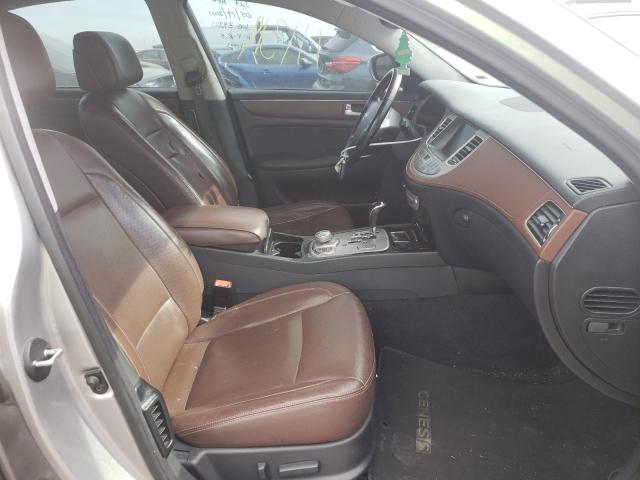 2012 HYUNDAI GENESIS 4. KMHGC4DF8CU165895