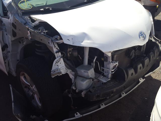 2011 TOYOTA SIENNA BAS 5TDKA3DC4BS008016