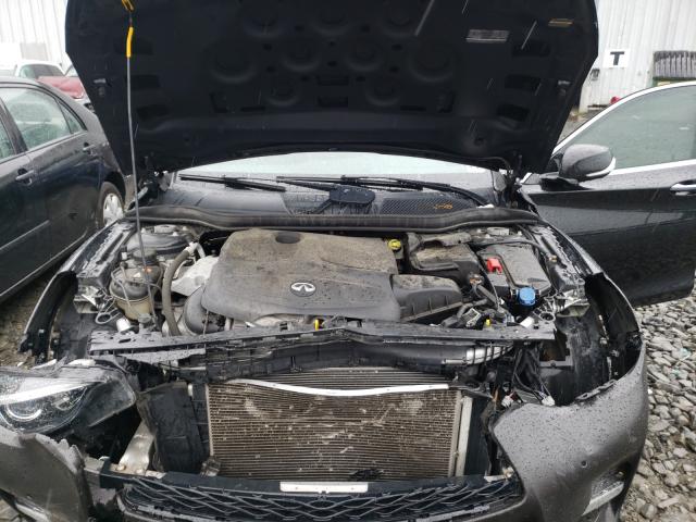 2017 INFINITI QX30 BASE SJKCH5CP4HA016457