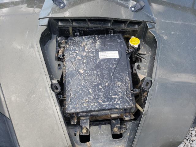 2019 CAN-AM COMMANDER 3JBKKAX2XKJ000401