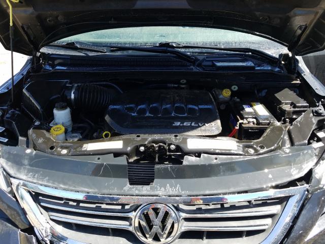 2011 VOLKSWAGEN ROUTAN SE 2V4RW3DG2BR718016