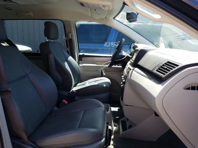 2011 VOLKSWAGEN ROUTAN SE 2V4RW3DG2BR718016