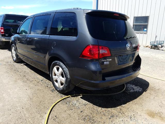2011 VOLKSWAGEN ROUTAN SE 2V4RW3DG2BR718016