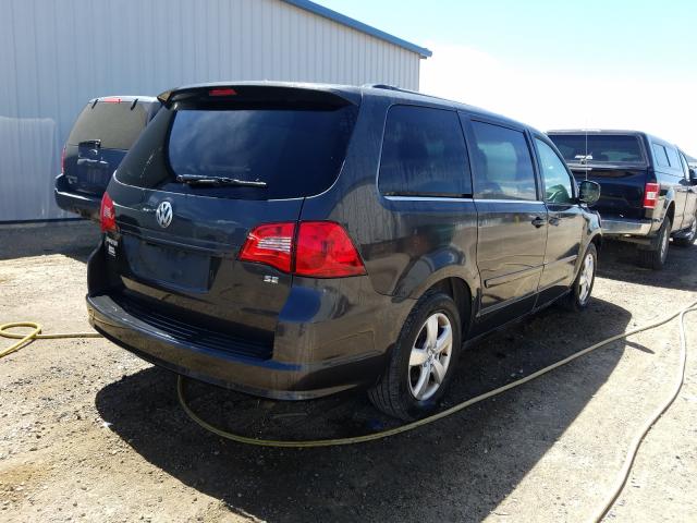 2011 VOLKSWAGEN ROUTAN SE 2V4RW3DG2BR718016