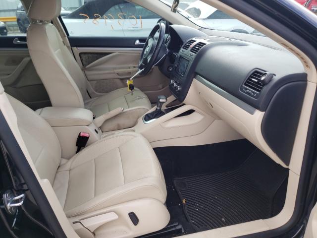 2010 VOLKSWAGEN JETTA LIMI 3VWAX7AJ0AM131151