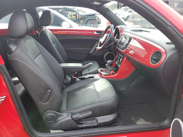 2019 VOLKSWAGEN BEETLE SE 3VWJD7AT8KM719147