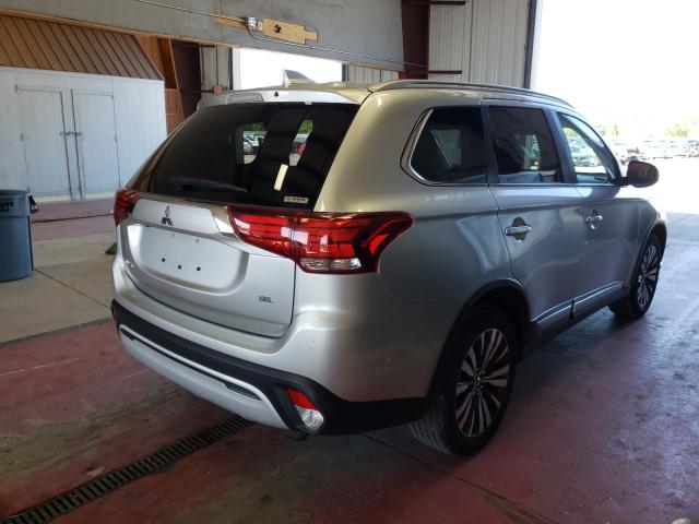 JA4AZ3A33LZ019690 Mitsubishi Outlander 2020. Фото: 3