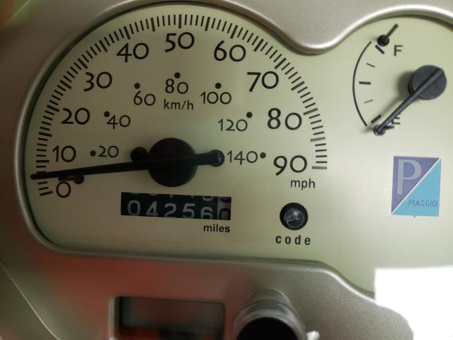 2011 VESPA LX 150IE ZAPM688F9B5000297