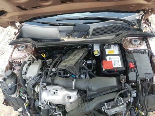 2017 INFINITI QX30 BASE SJKCH5CP9HA017989