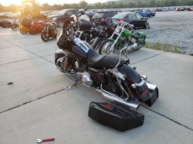 2011 HARLEY-DAVIDSON FLHX 1HD1KBM19BB639738
