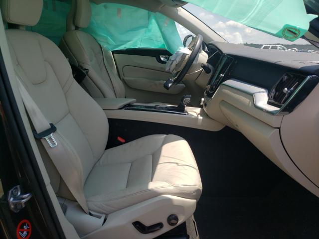 2018 VOLVO XC60 T6 MO YV4A22RK8J1044643