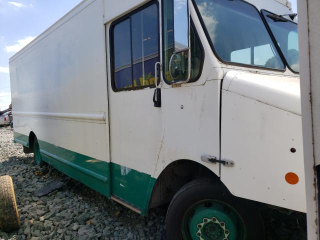 Salvage Trucks for sale at auction: 2009 Workhorse Custom Chassis Commercial