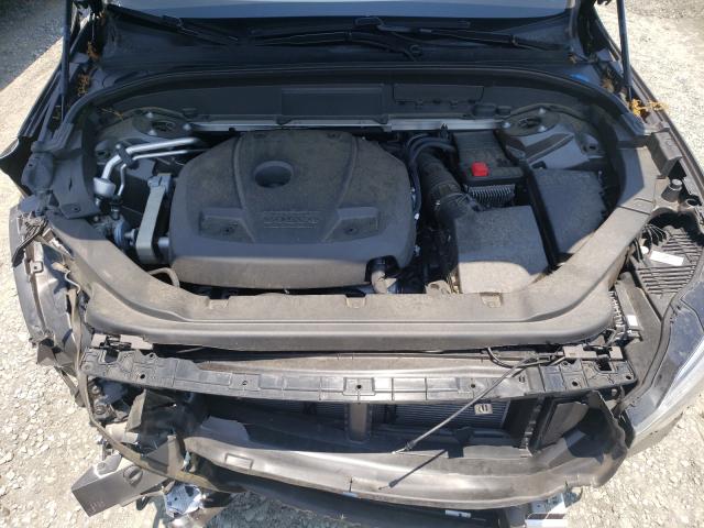 2018 VOLVO XC60 T6 MO YV4A22RK8J1044643