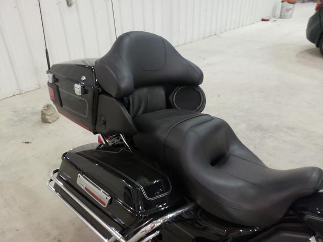 2010 HARLEY-DAVIDSON FLHTCU 1HD1FC414AB657962