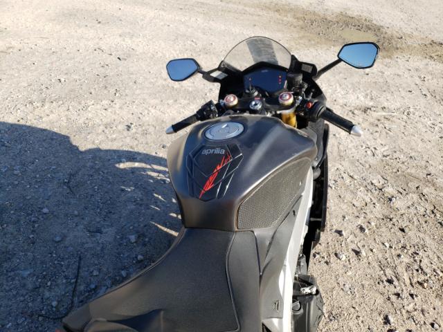 2017 APRILIA RSV 1000 R ZD4KEU005HS000064