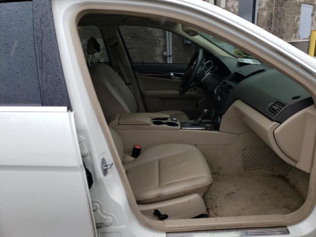 2010 MERCEDES-BENZ C300 WDDGF5EB7AR126511