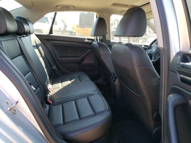 2010 VOLKSWAGEN JETTA WOLF 3VWRA7AJXAM150665
