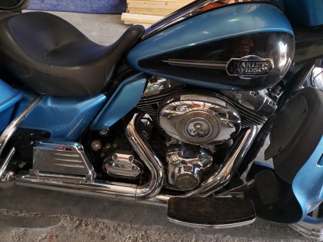 2011 HARLEY-DAVIDSON FLHTCU 1HD1FC410BB628234