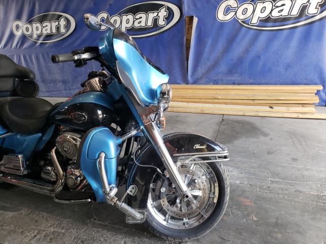 2011 HARLEY-DAVIDSON FLHTCU 1HD1FC410BB628234