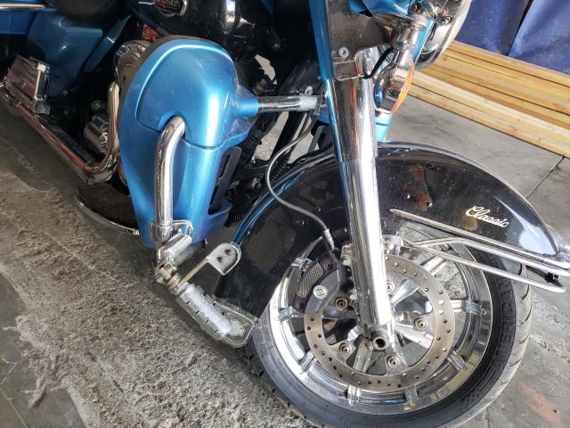 2011 HARLEY-DAVIDSON FLHTCU 1HD1FC410BB628234