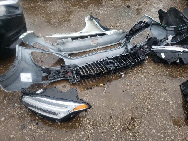 2020 VOLVO XC90 T5 MO YV4102PK6L1560561
