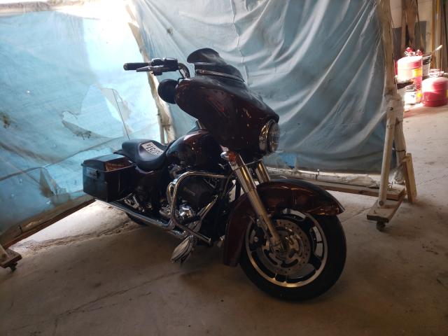 Salvage motorcycles for sale at Warren, MA auction: 2009 Harley-Davidson Flhx