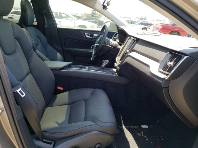 2020 VOLVO V60 CROSS YV4102WK2L1033635