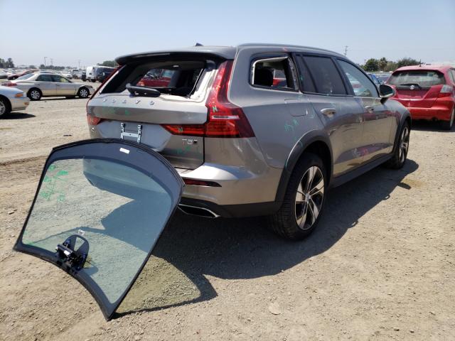 2020 VOLVO V60 CROSS YV4102WK2L1033635